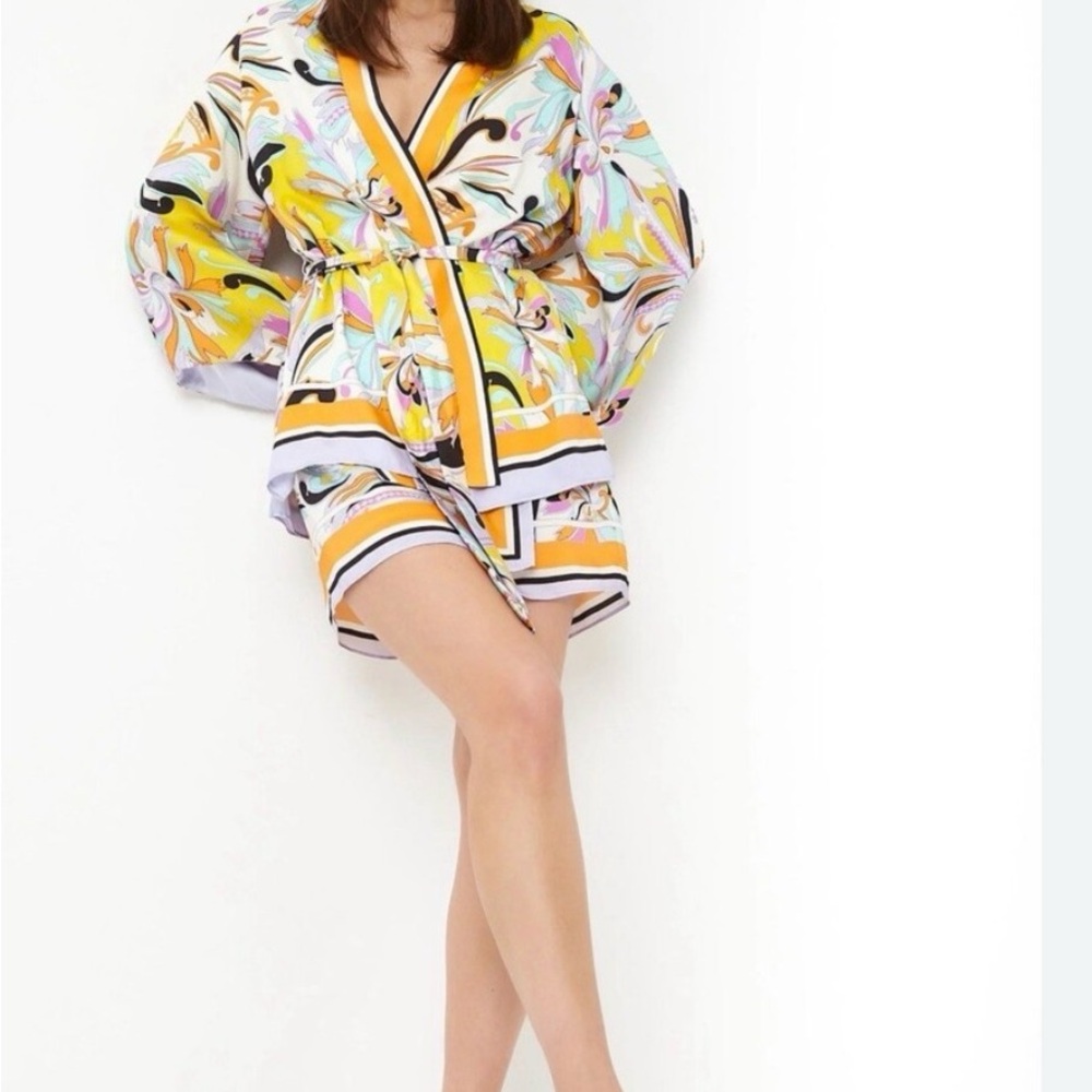 Zara Women's Colorful Patterned Robe - Picture 3 of 6